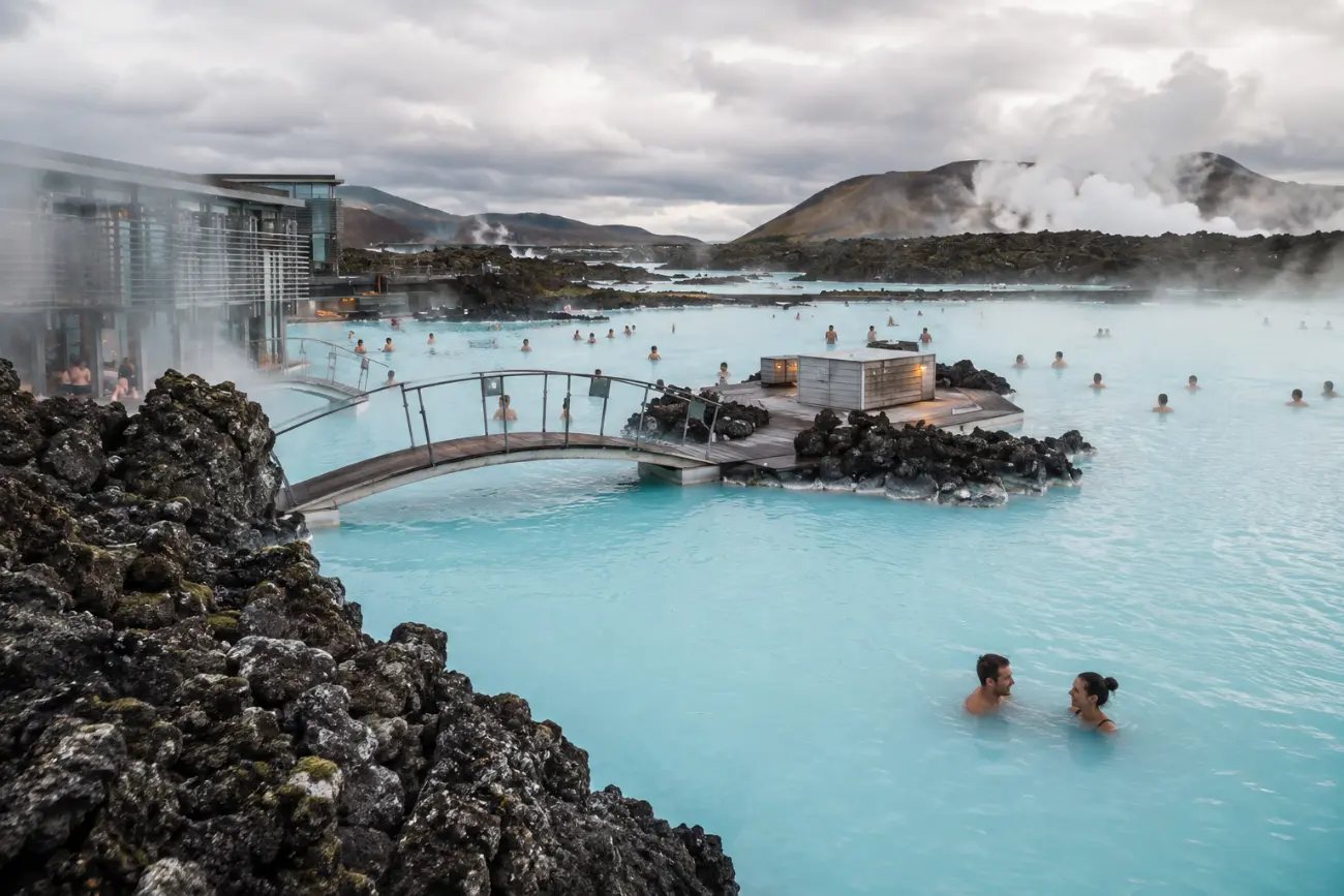 Blue Lagoon: Volkanik Lavın İçinde Süt Mavisi Bir Spa