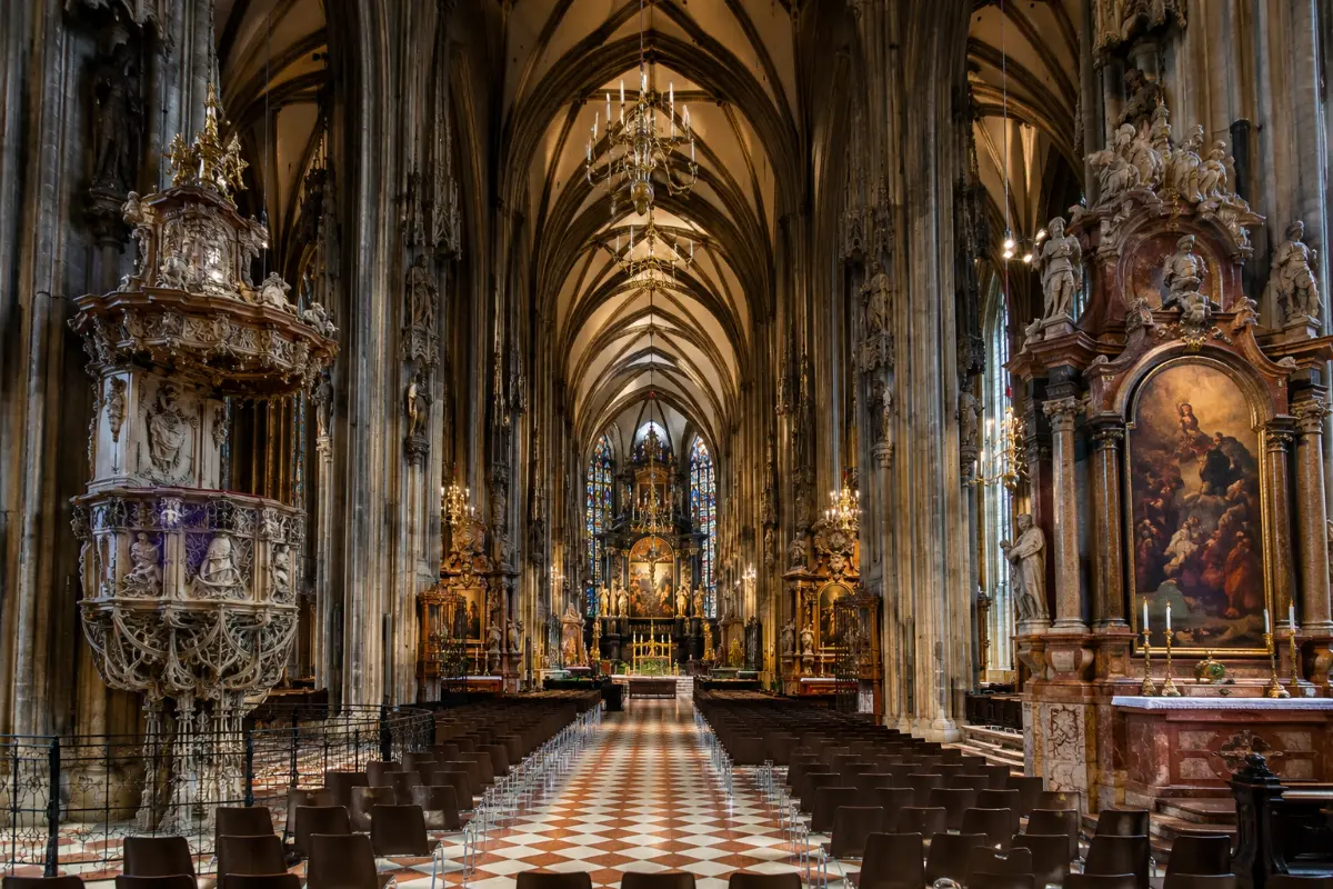 Stephansdom iç mekan